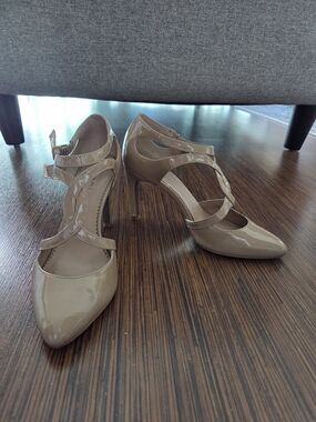 Tahari Patent T-Strap Heels in Nude